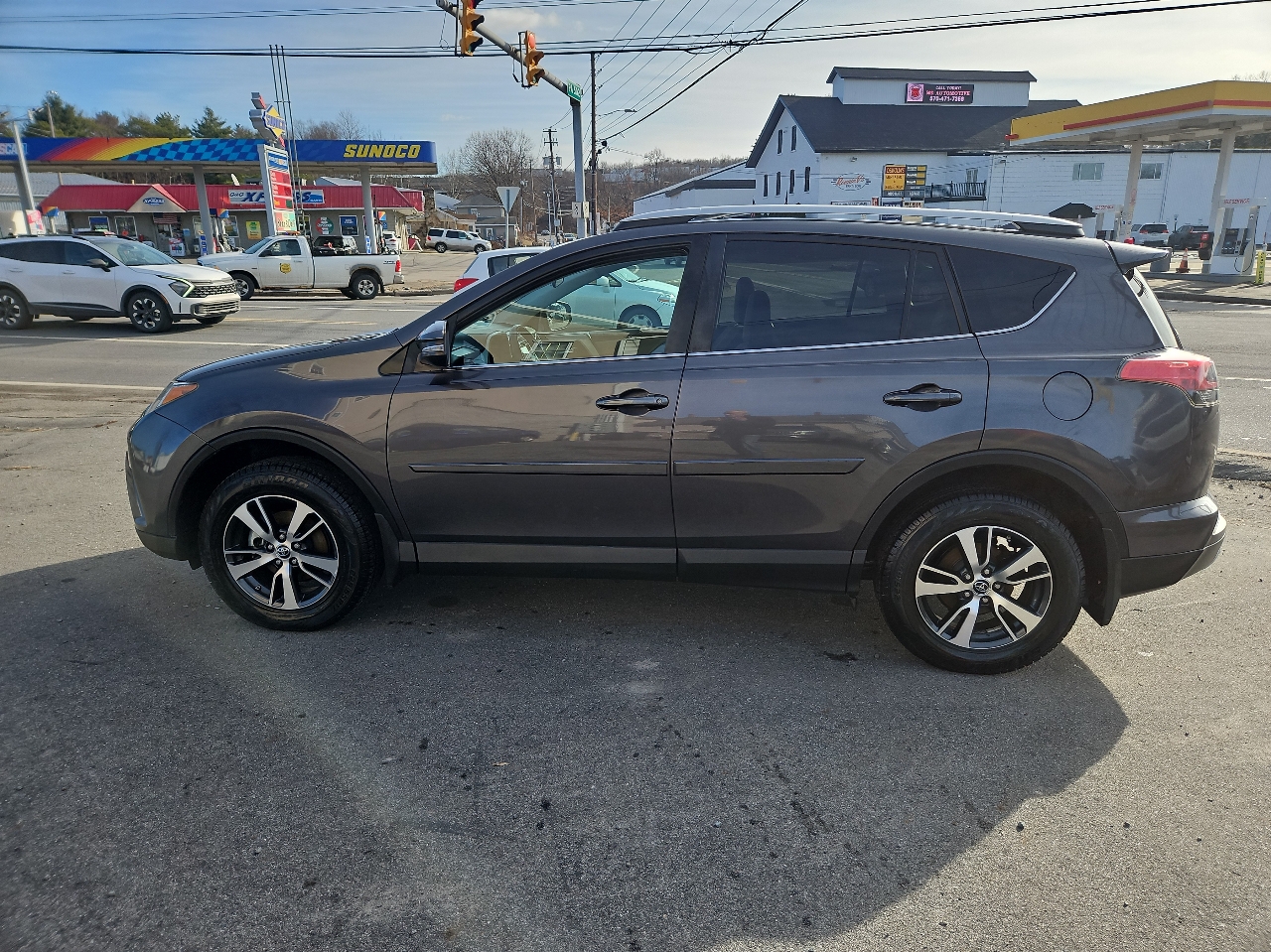 Toyota RAV4 AWD 4dr XLE (Natl) 2016
