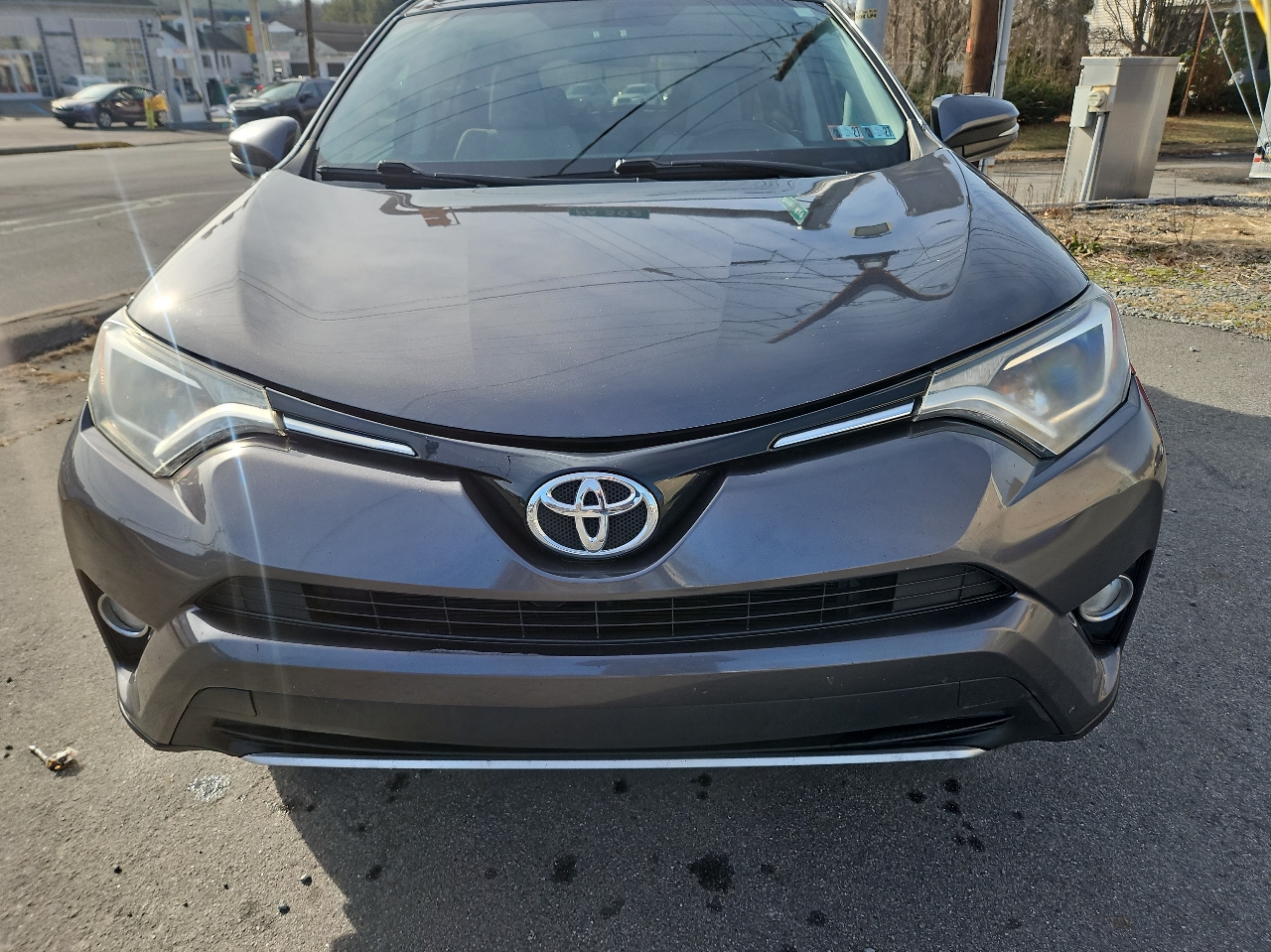 Toyota RAV4 AWD 4dr XLE (Natl) 2016