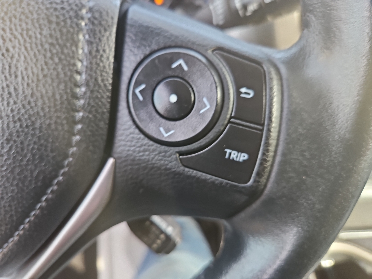 Toyota RAV4 AWD 4dr XLE (Natl) 2016