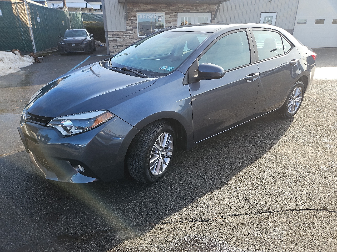 Toyota Corolla 4dr Sdn CVT LE Premium (Natl) 2015