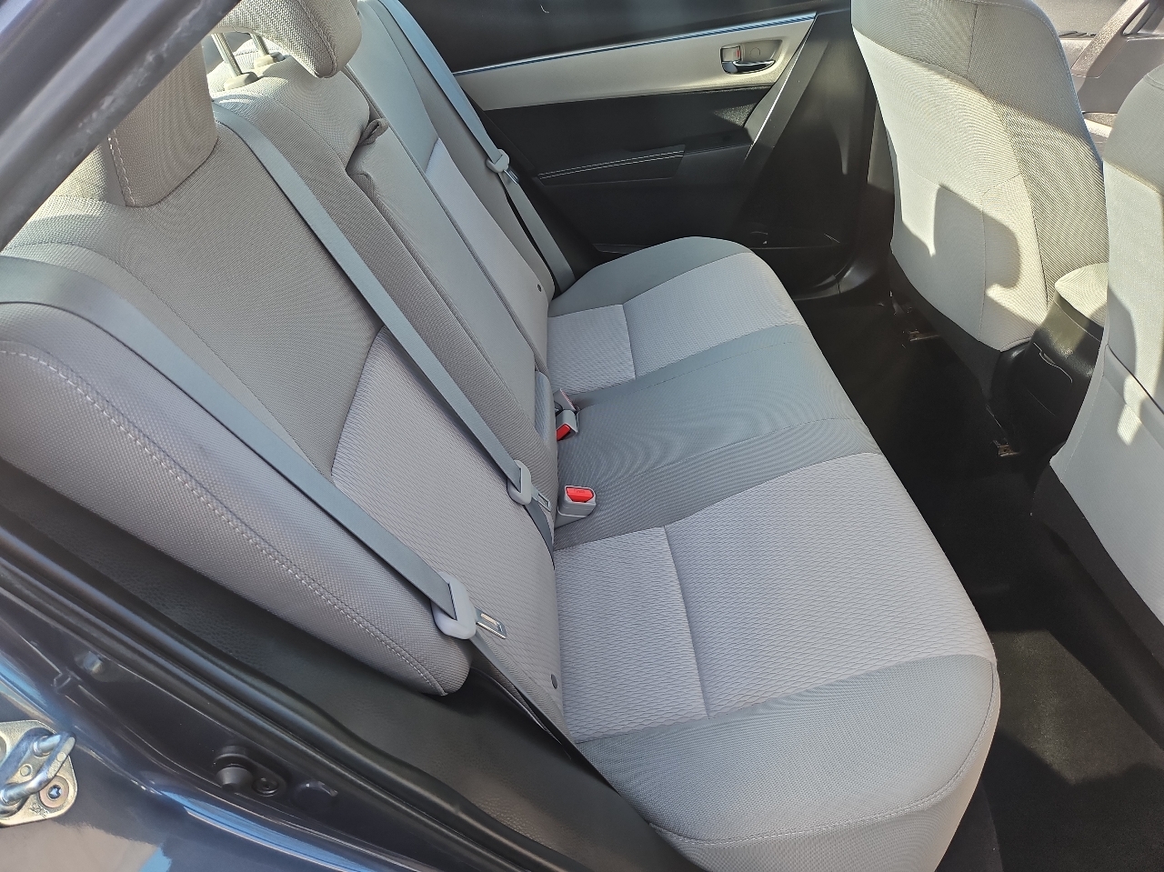 Toyota Corolla 4dr Sdn CVT LE Premium (Natl) 2015