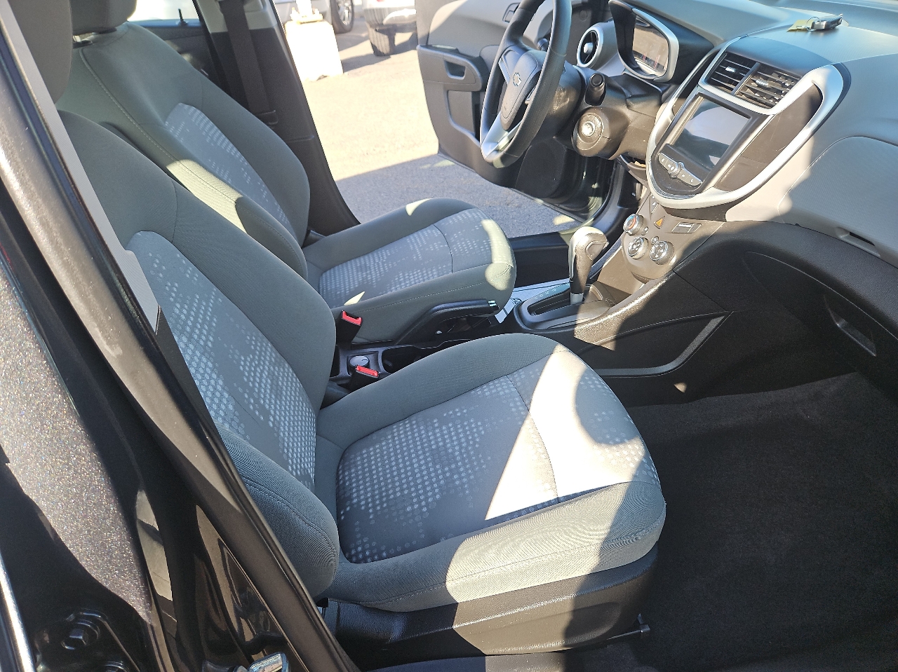 Chevrolet Sonic 4dr Sdn Auto LS 2018