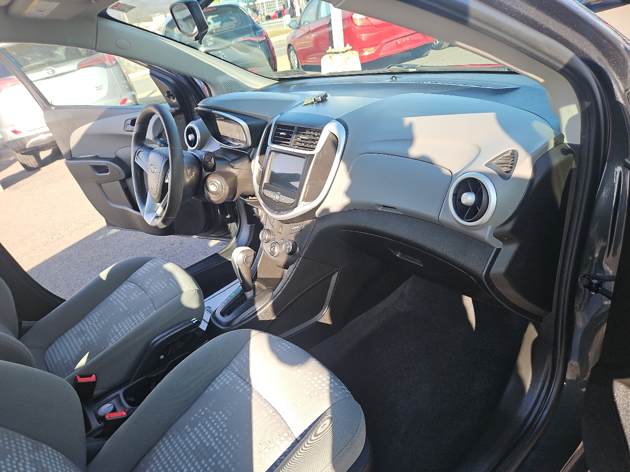 Chevrolet Sonic 4dr Sdn Auto LS 2018