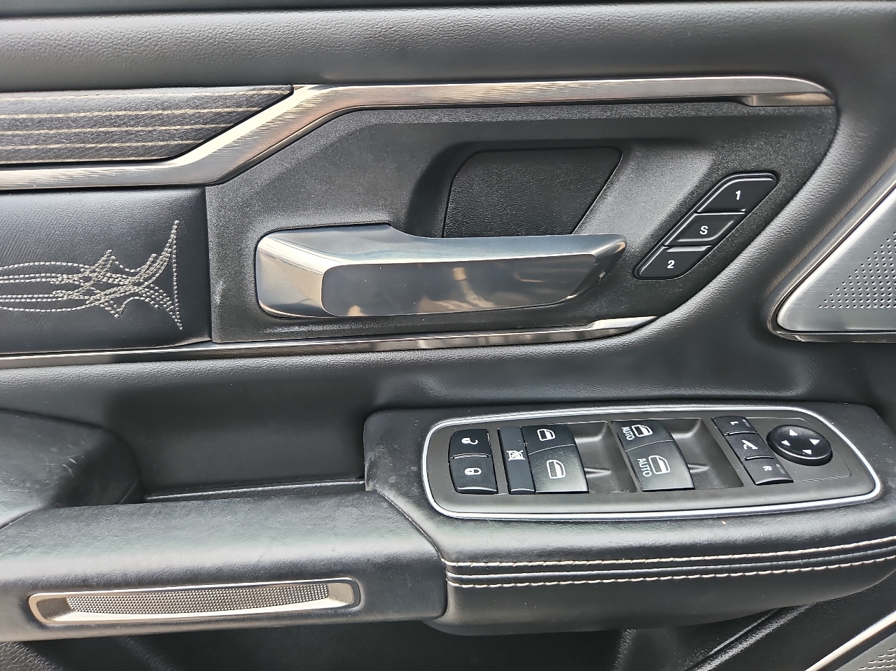 RAM 1500 Limited 4x4 Crew Cab 5'7" Box 2021