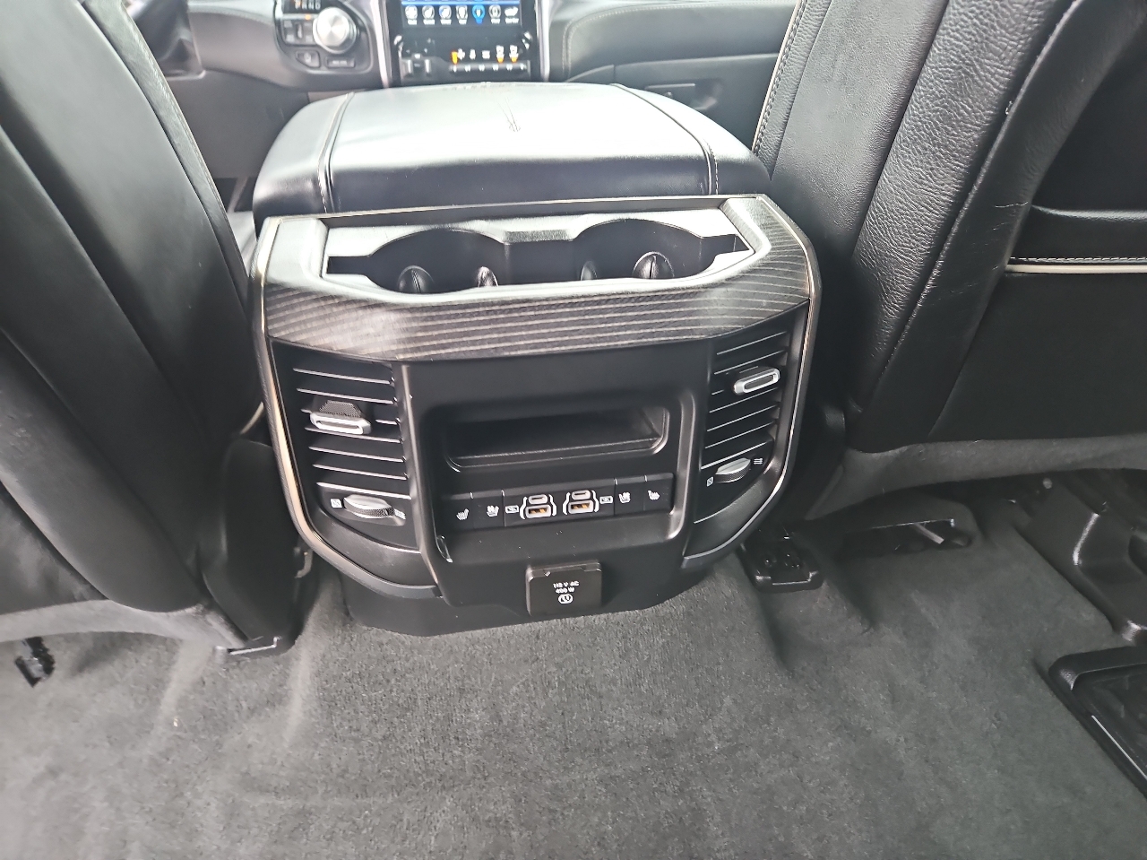 RAM 1500 Limited 4x4 Crew Cab 5'7" Box 2021