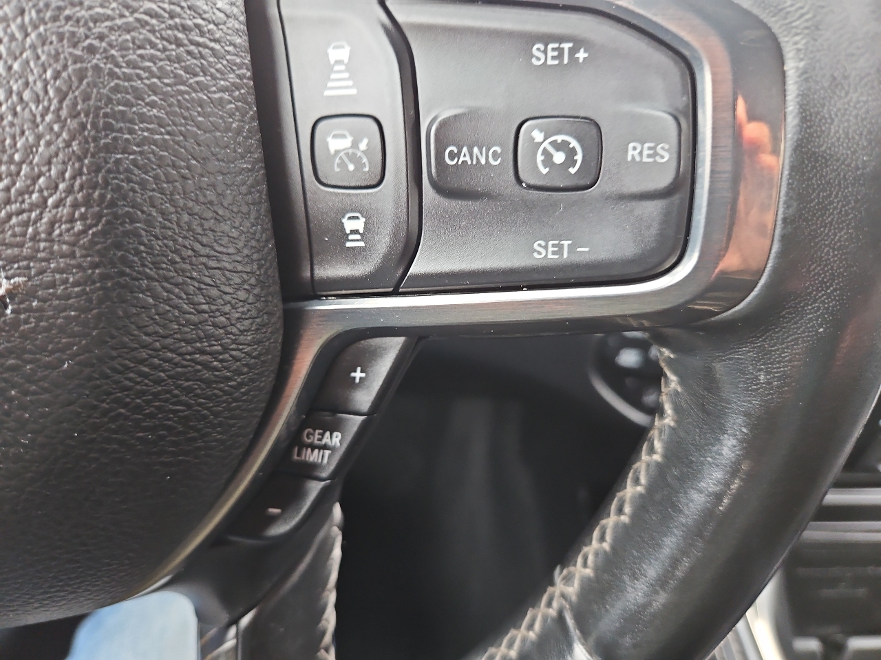 RAM 1500 Limited 4x4 Crew Cab 5'7" Box 2021