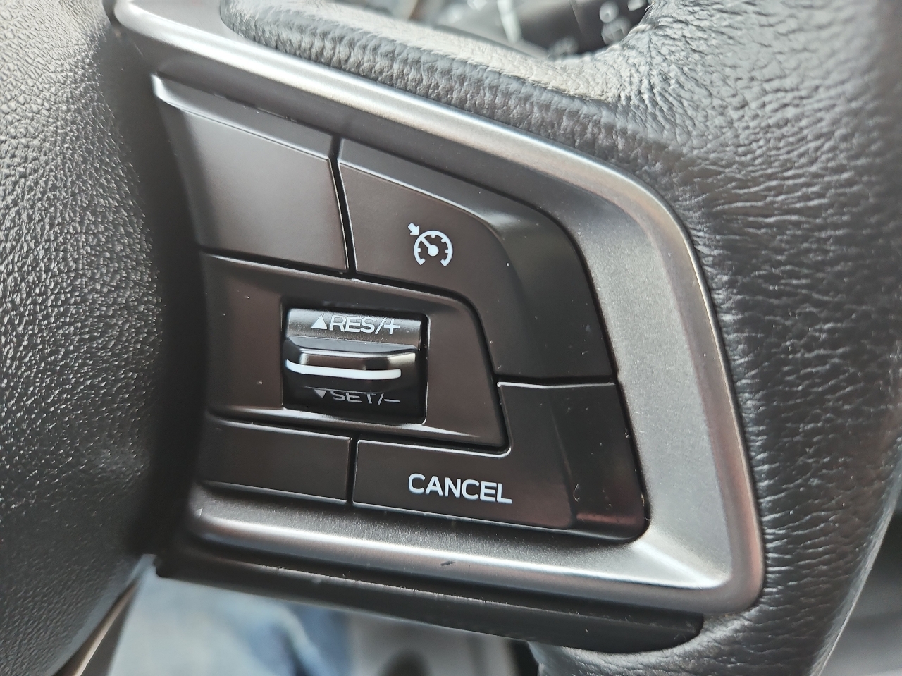 Subaru Impreza 2.0i Limited 5-door CVT 2017