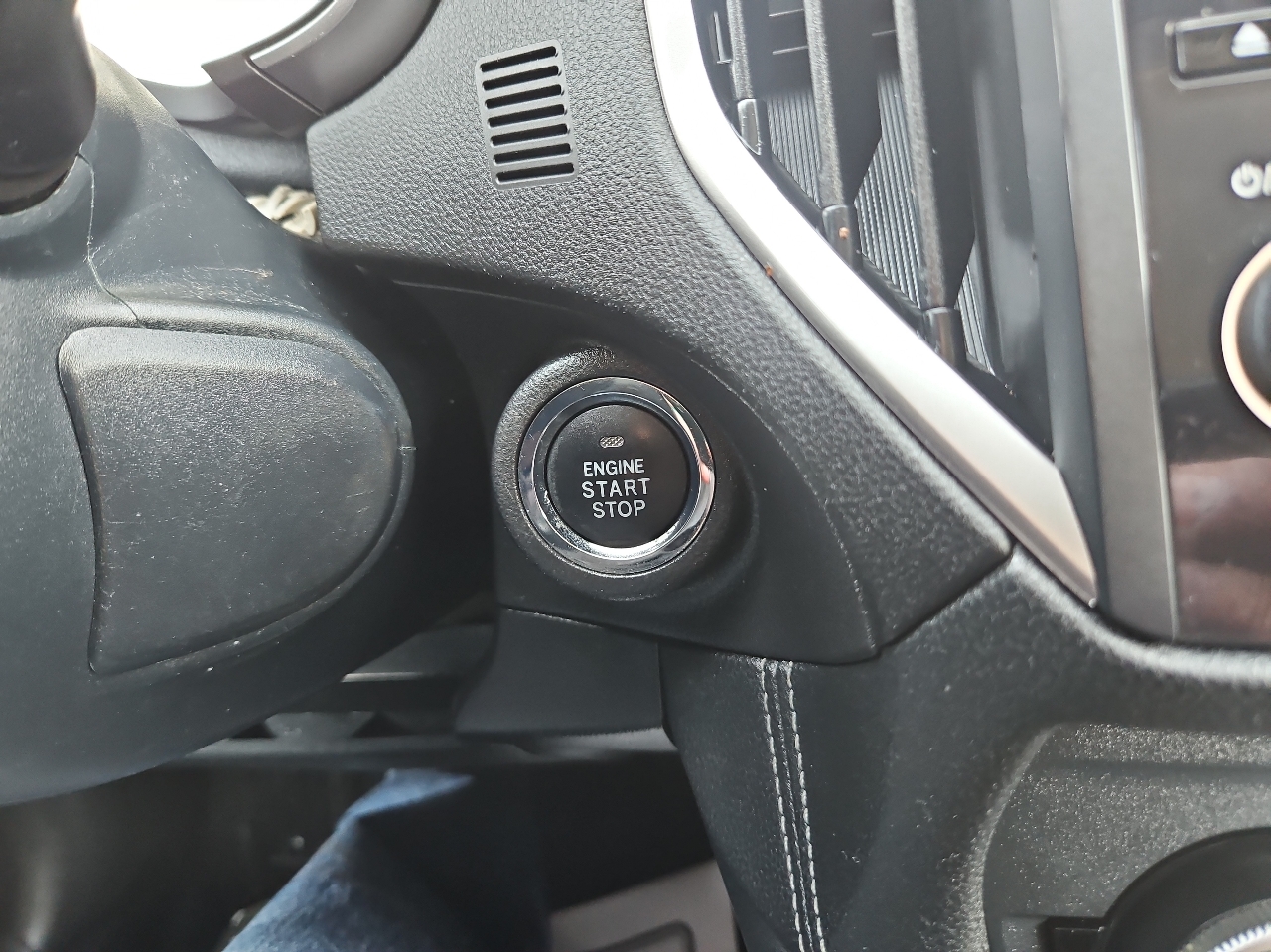 Subaru Impreza 2.0i Limited 5-door CVT 2017