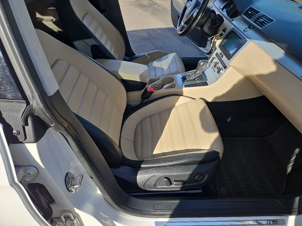 Volkswagen CC 4dr Sdn DSG R-Line PZEV 2014