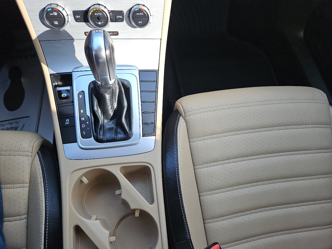 Volkswagen CC 4dr Sdn DSG R-Line PZEV 2014