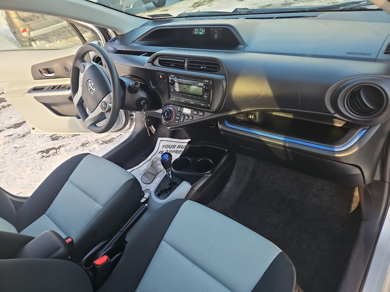 Toyota Prius c 5dr HB Three (Natl) 2013