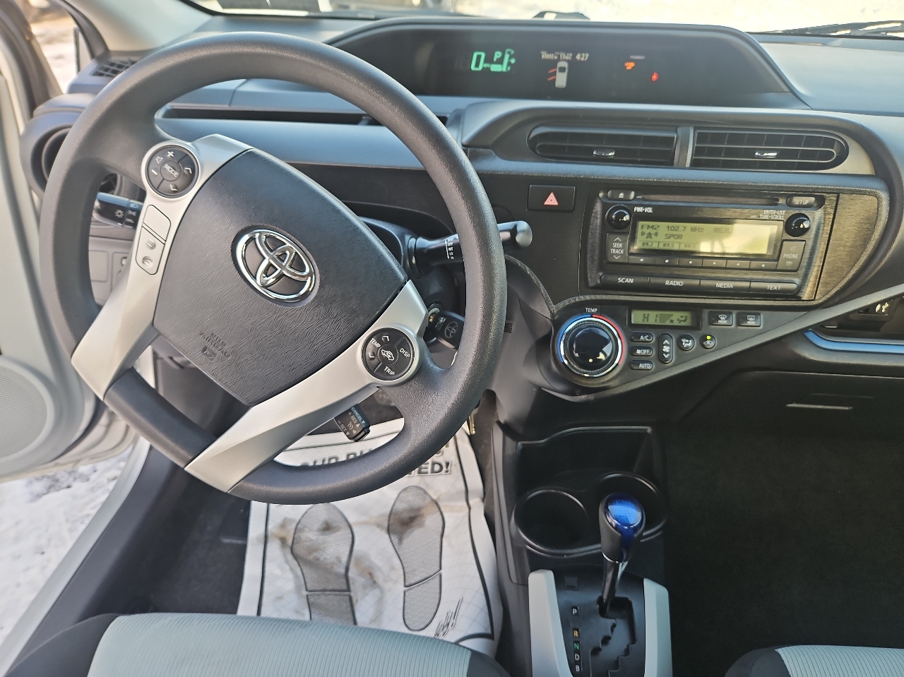 Toyota Prius c 5dr HB Three (Natl) 2013