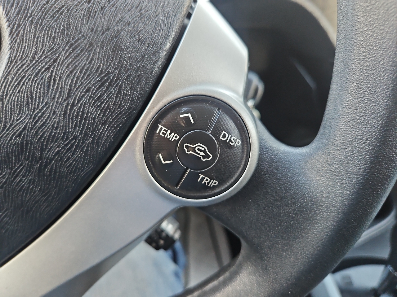 Toyota Prius c 5dr HB Three (Natl) 2013