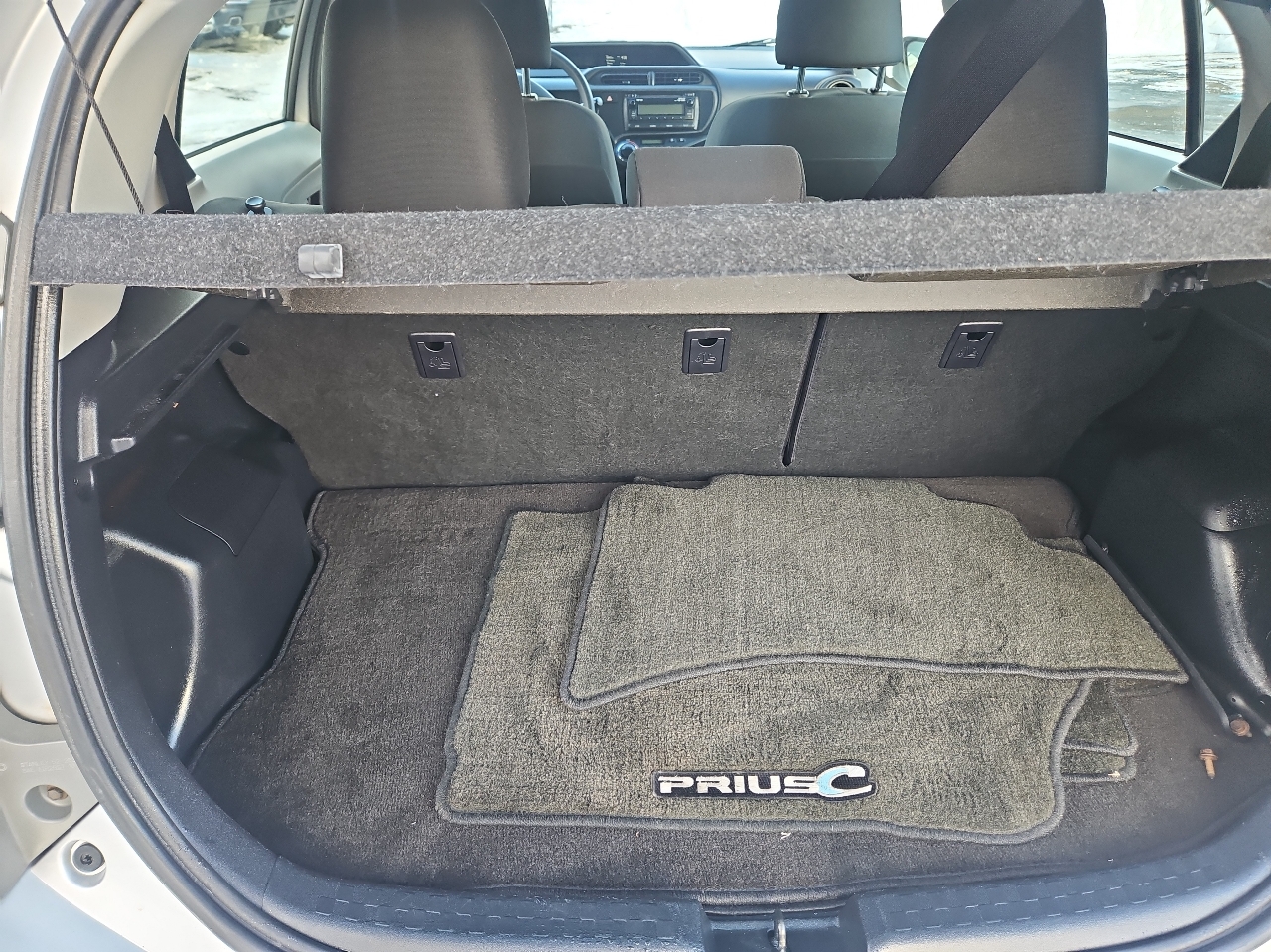 Toyota Prius c 5dr HB Three (Natl) 2013