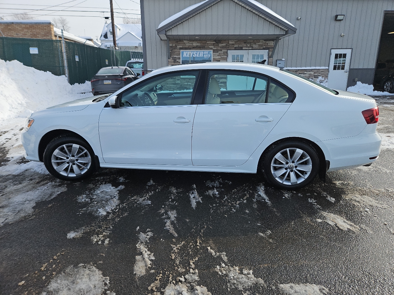 Volkswagen Jetta Sedan 4dr Auto 1.4T SE 2016