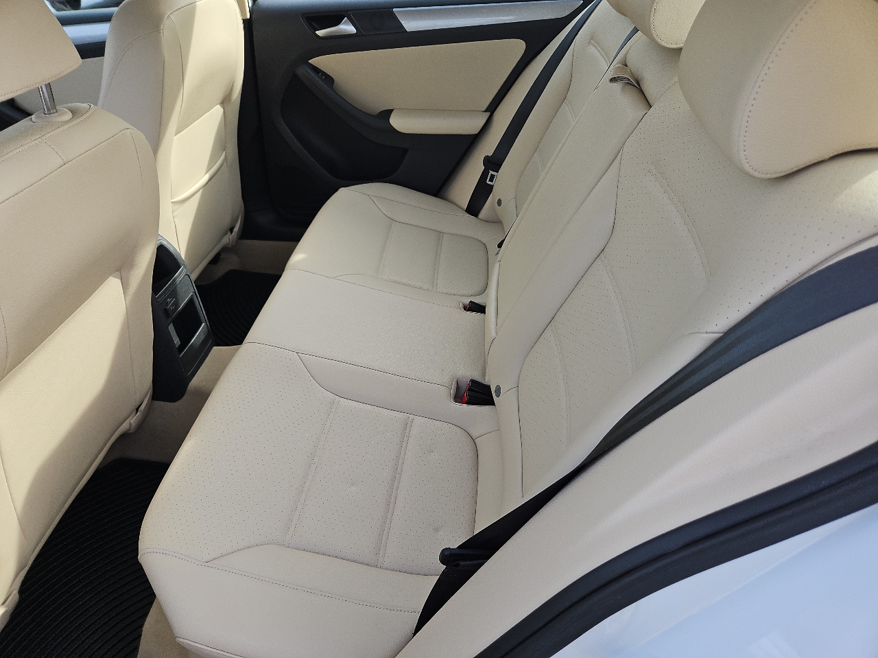 Volkswagen Jetta Sedan 4dr Auto 1.4T SE 2016