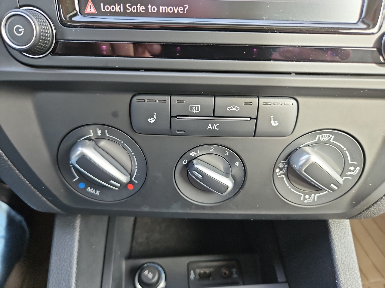 Volkswagen Jetta Sedan 4dr Auto 1.4T SE 2016