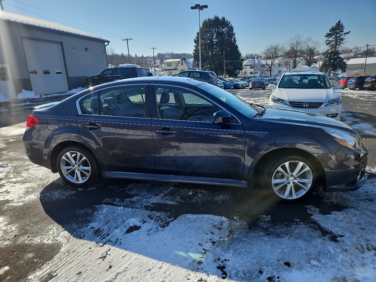 Subaru Legacy 4dr Sdn H4 Auto 2.5i Limited 2013