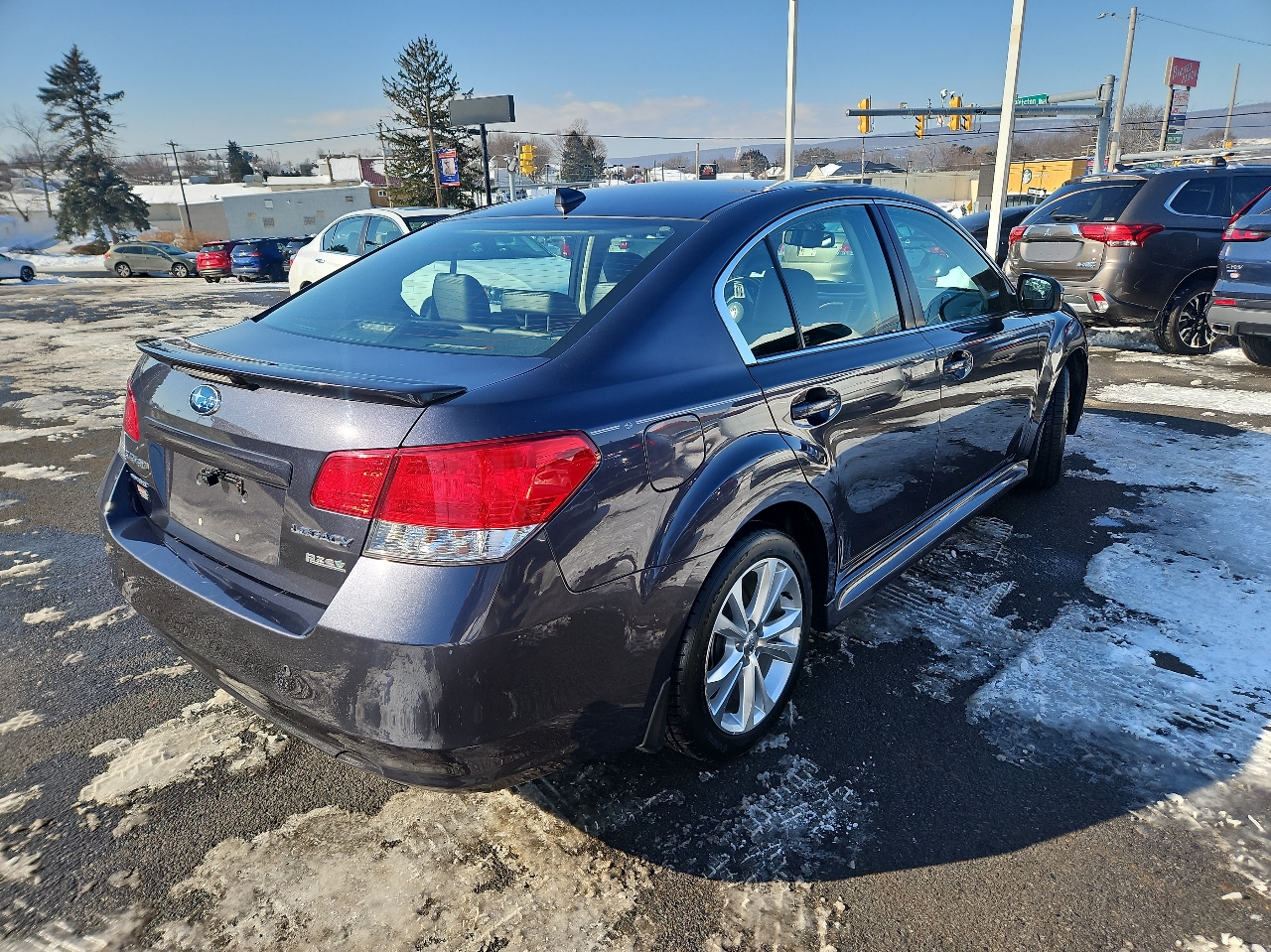 Subaru Legacy 4dr Sdn H4 Auto 2.5i Limited 2013