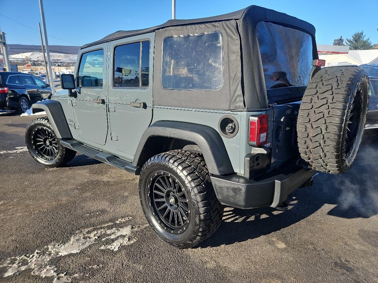 Jeep Wrangler Unlimited 4WD 4dr Sport 2014