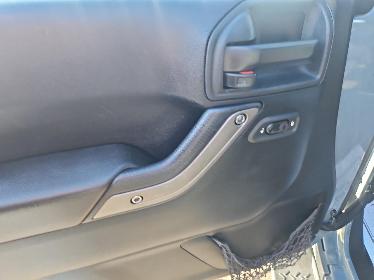 Jeep Wrangler Unlimited 4WD 4dr Sport 2014