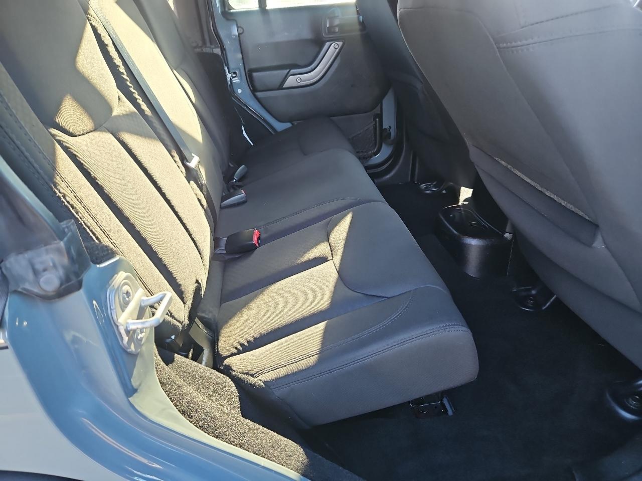 Jeep Wrangler Unlimited 4WD 4dr Sport 2014