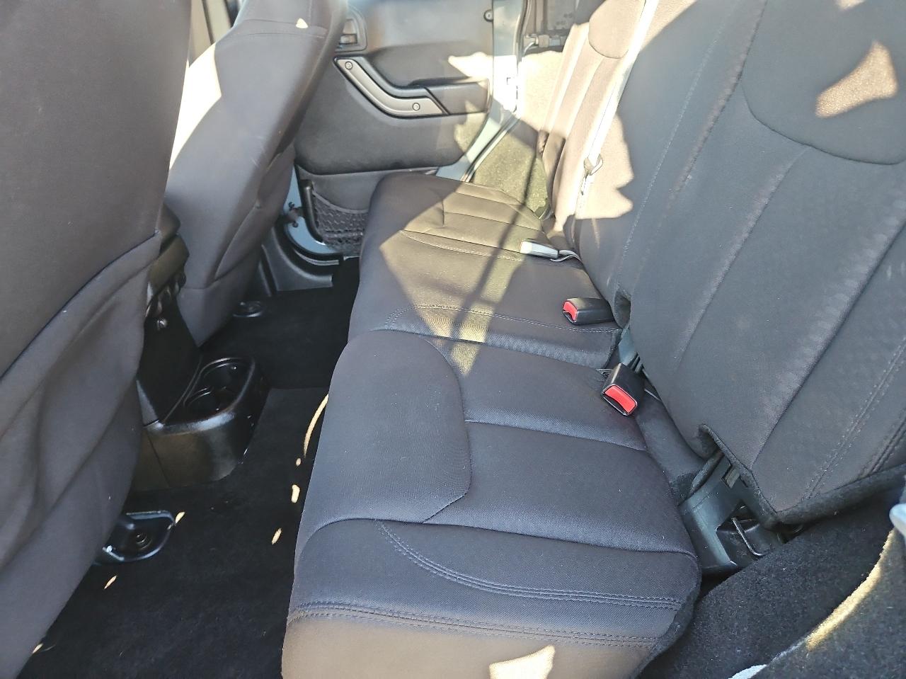 Jeep Wrangler Unlimited 4WD 4dr Sport 2014