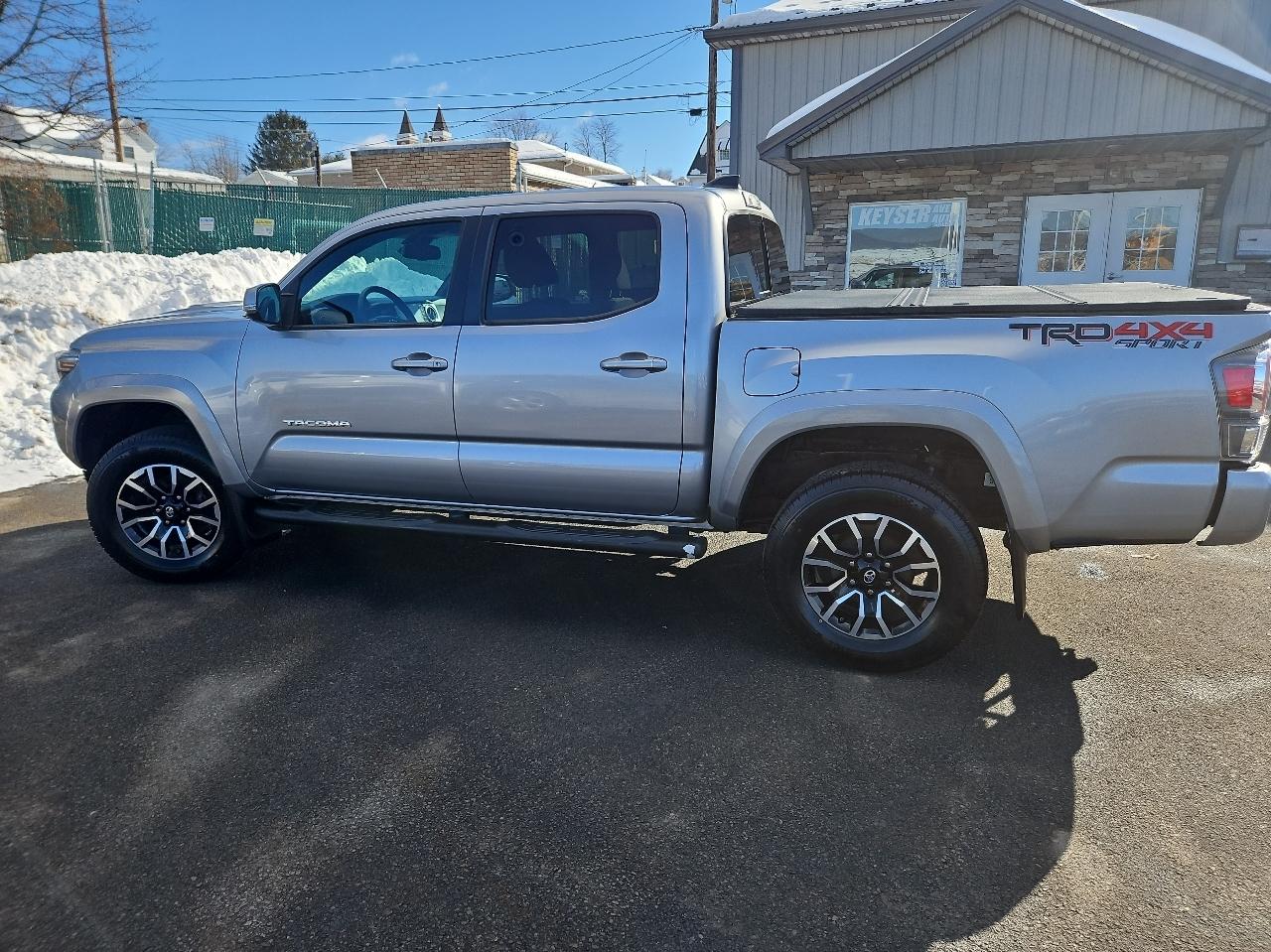 Toyota Tacoma 4WD TRD Off Road Double Cab 5' Bed V6 MT (Natl) 2021