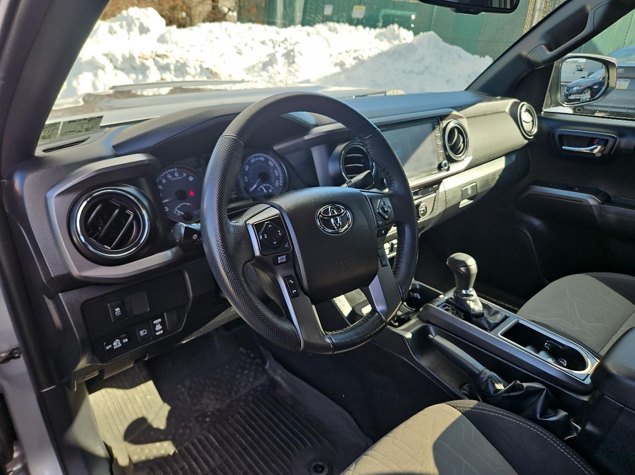 Toyota Tacoma 4WD TRD Off Road Double Cab 5' Bed V6 MT (Natl) 2021