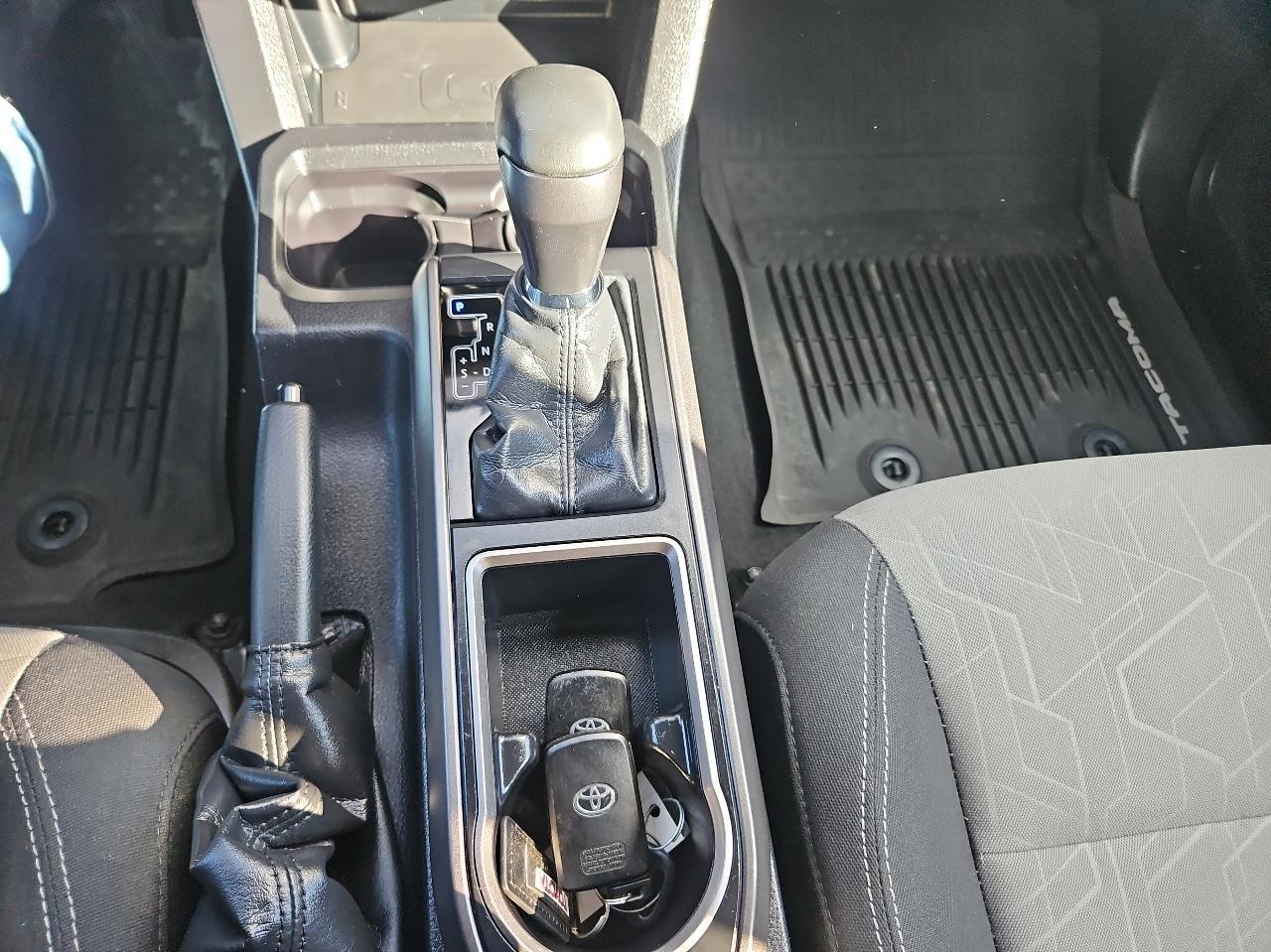 Toyota Tacoma 4WD TRD Off Road Double Cab 5' Bed V6 MT (Natl) 2021