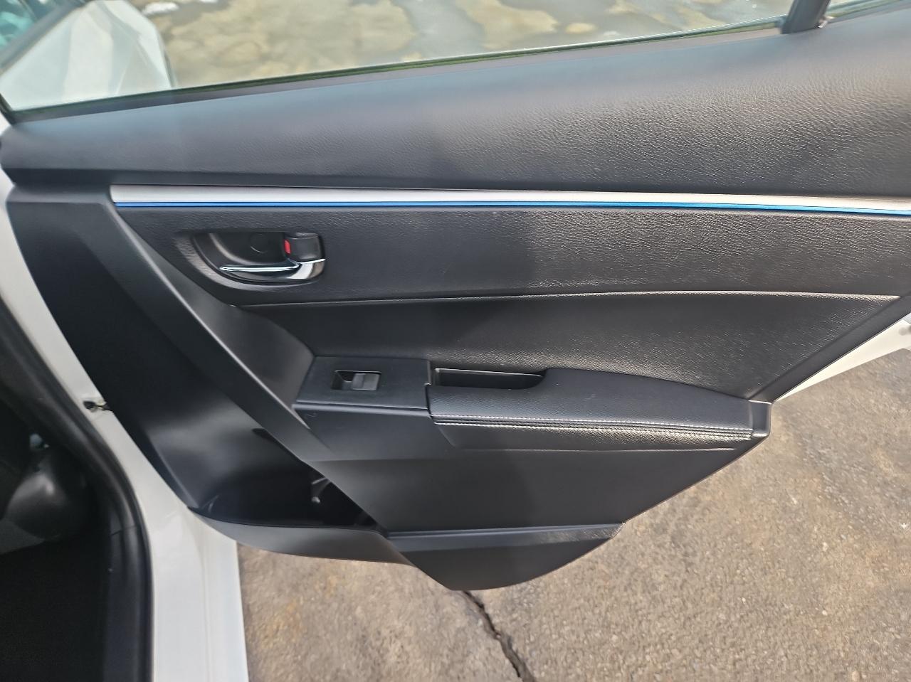 Toyota Corolla 4dr Sdn CVT LE Premium (Natl) 2014