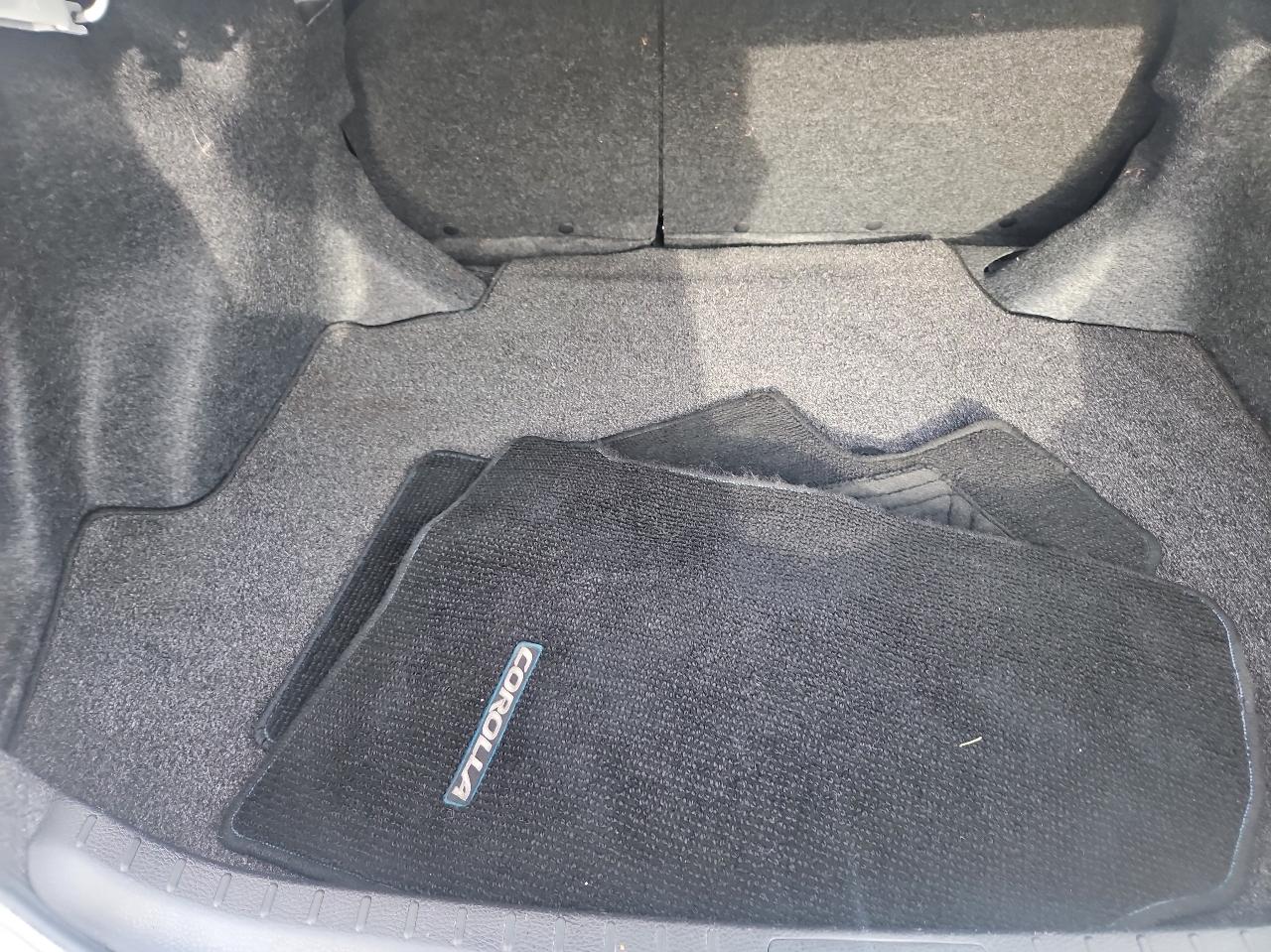 Toyota Corolla 4dr Sdn CVT LE Premium (Natl) 2014