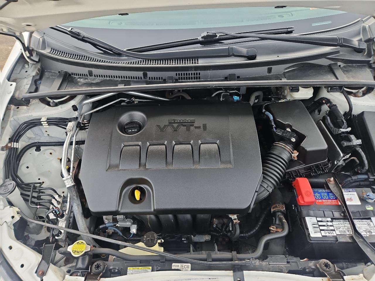 Toyota Corolla 4dr Sdn CVT LE Premium (Natl) 2014