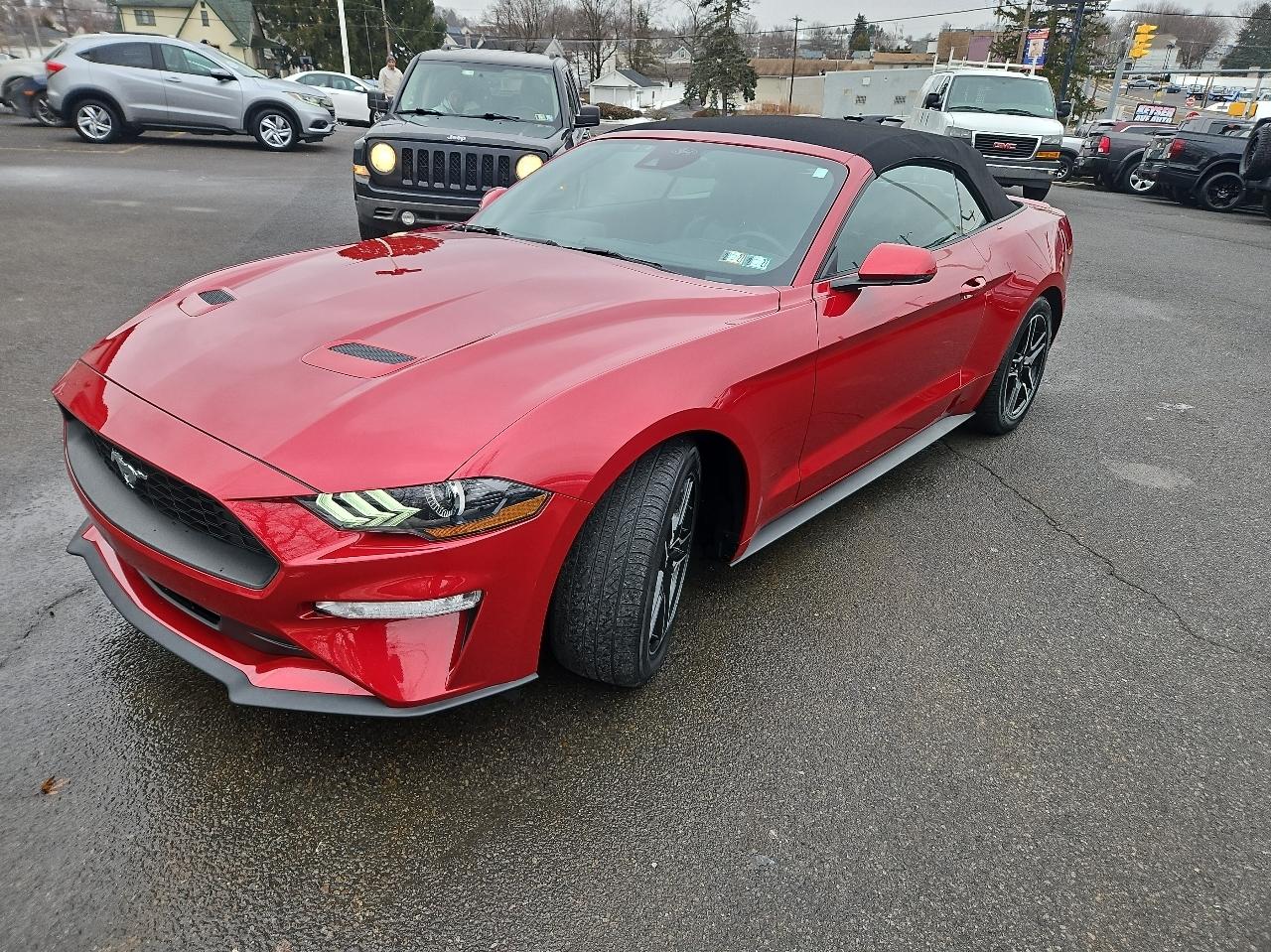 Ford Mustang EcoBoost Convertible 2021