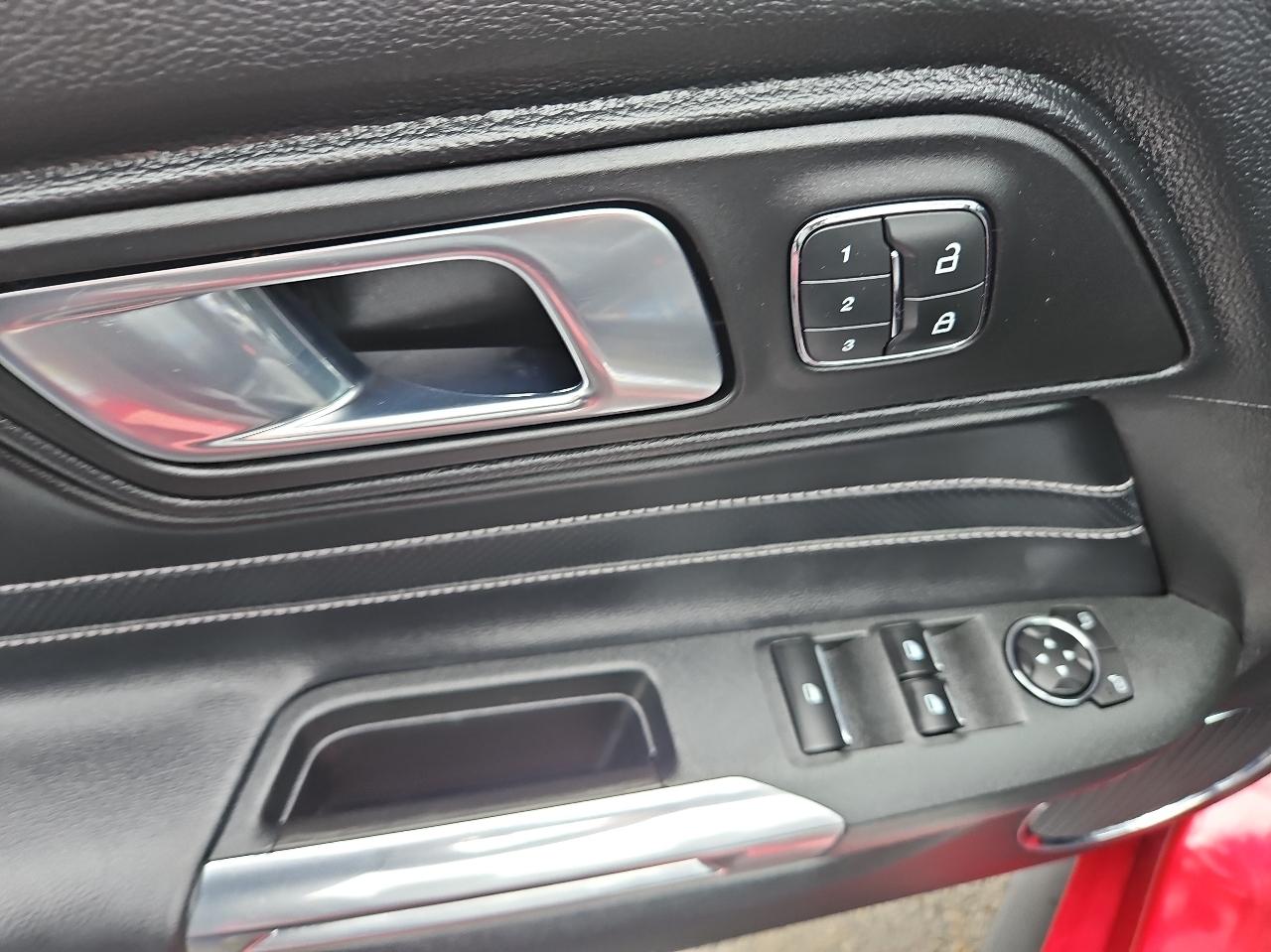 Ford Mustang EcoBoost Convertible 2021