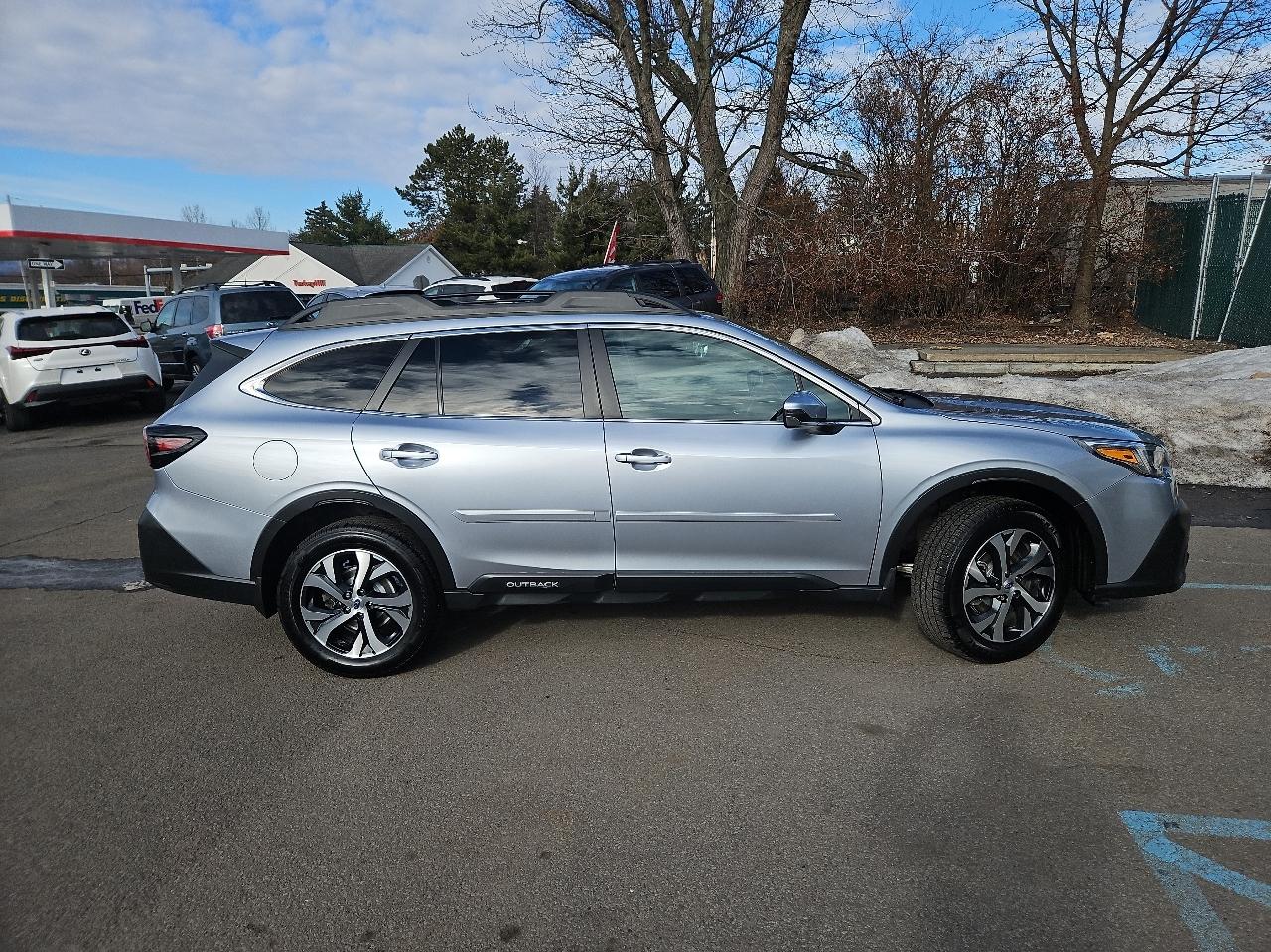 Subaru Outback Limited CVT 2022