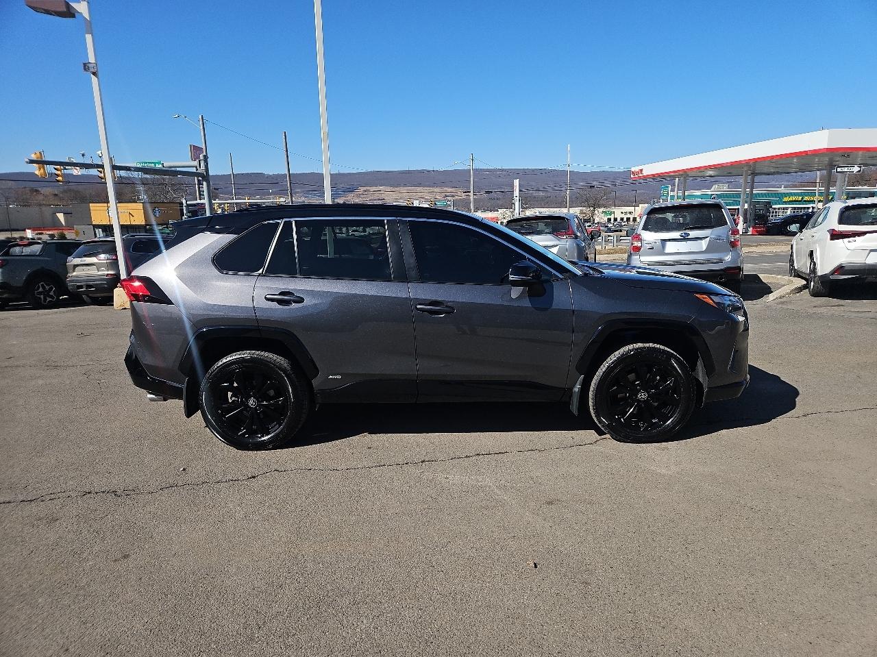 Toyota RAV4 Hybrid XSE AWD (Natl) 2022