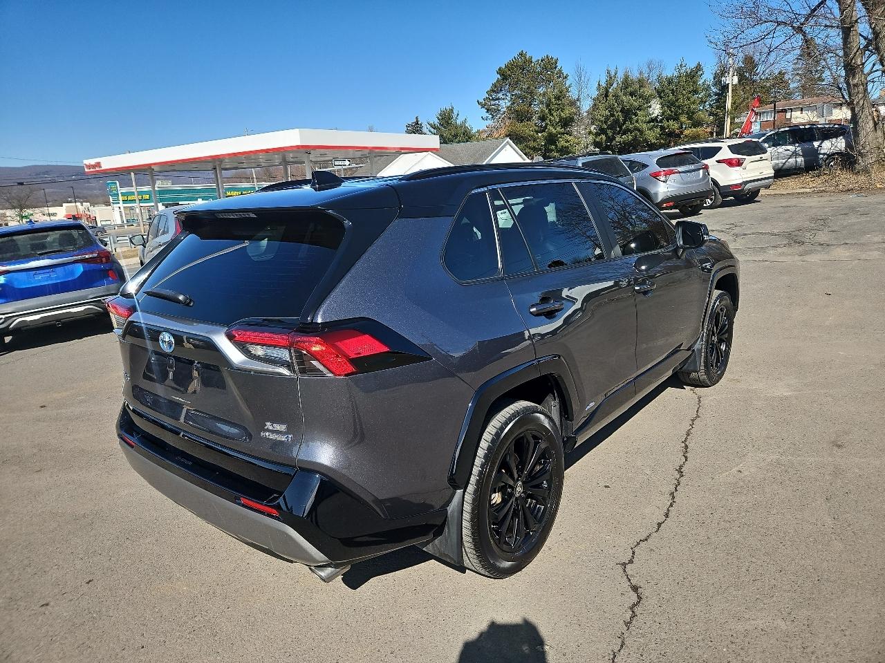 Toyota RAV4 Hybrid XSE AWD (Natl) 2022