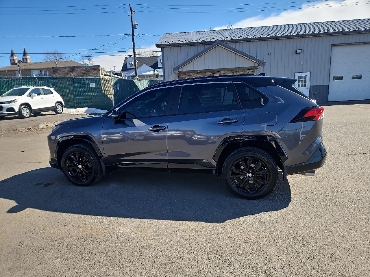 Toyota RAV4 Hybrid XSE AWD (Natl) 2022