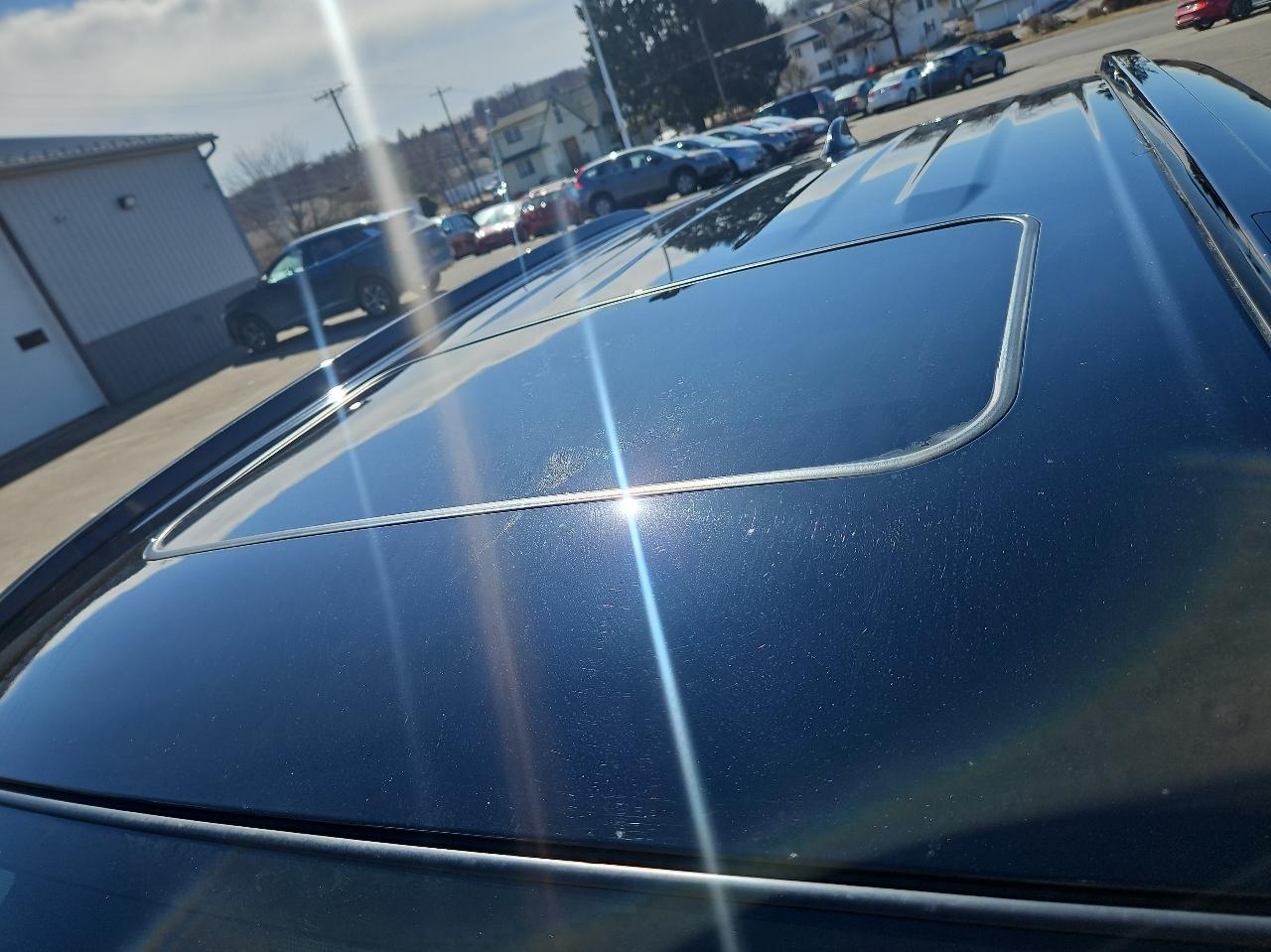 Toyota RAV4 Hybrid XSE AWD (Natl) 2022