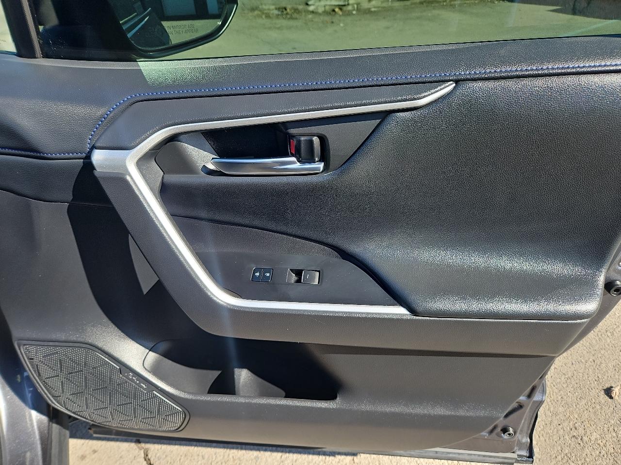 Toyota RAV4 Hybrid XSE AWD (Natl) 2022