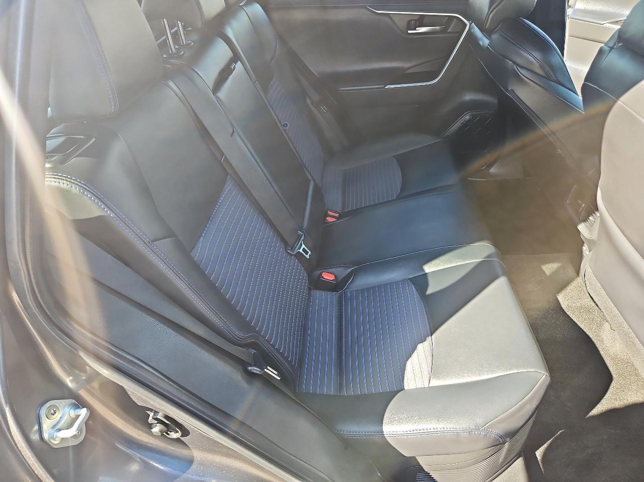 Toyota RAV4 Hybrid XSE AWD (Natl) 2022