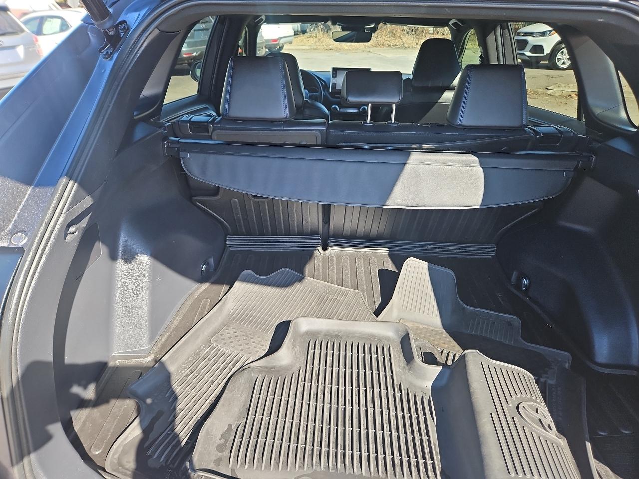 Toyota RAV4 Hybrid XSE AWD (Natl) 2022