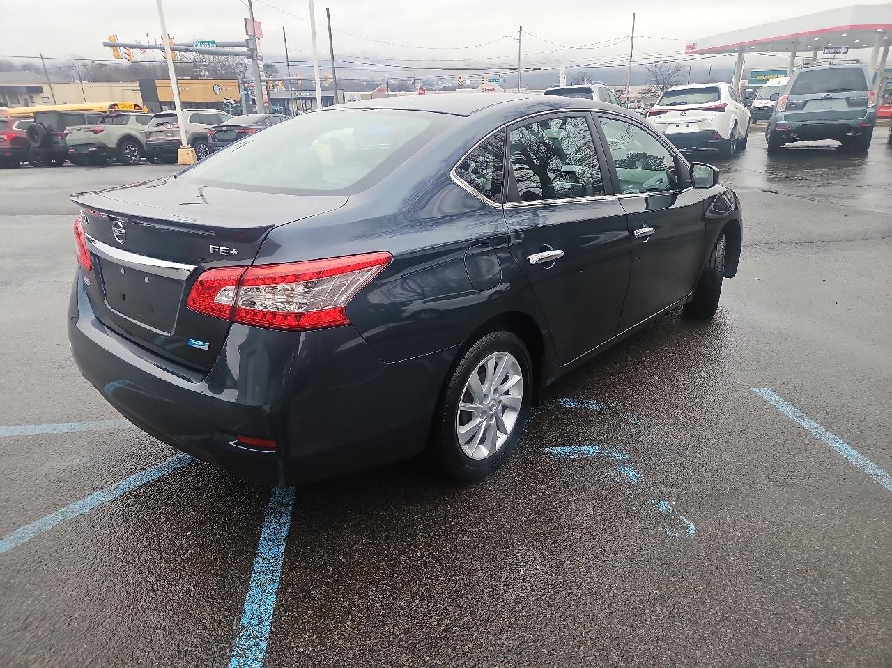 Nissan Sentra 4dr Sdn I4 CVT FE+ SV 2013