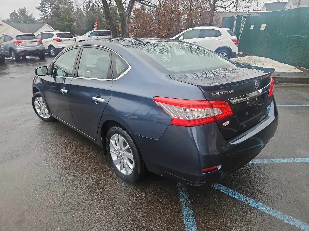 Nissan Sentra 4dr Sdn I4 CVT FE+ SV 2013
