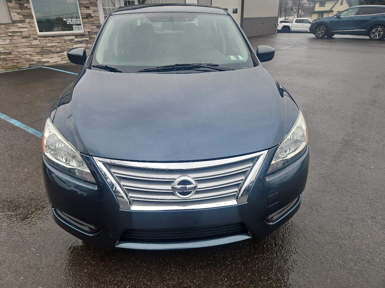 Nissan Sentra 4dr Sdn I4 CVT FE+ SV 2013
