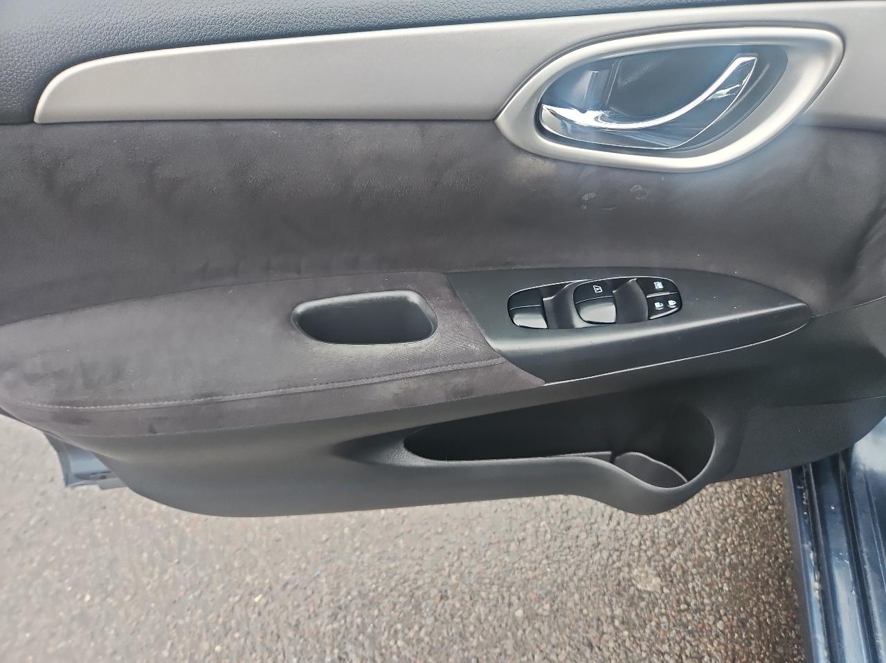 Nissan Sentra 4dr Sdn I4 CVT FE+ SV 2013