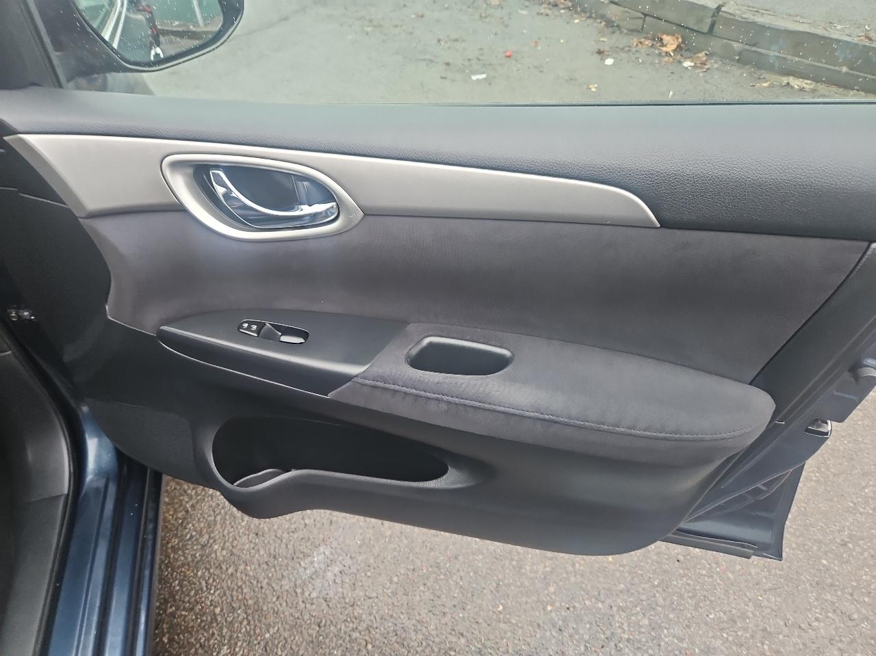 Nissan Sentra 4dr Sdn I4 CVT FE+ SV 2013