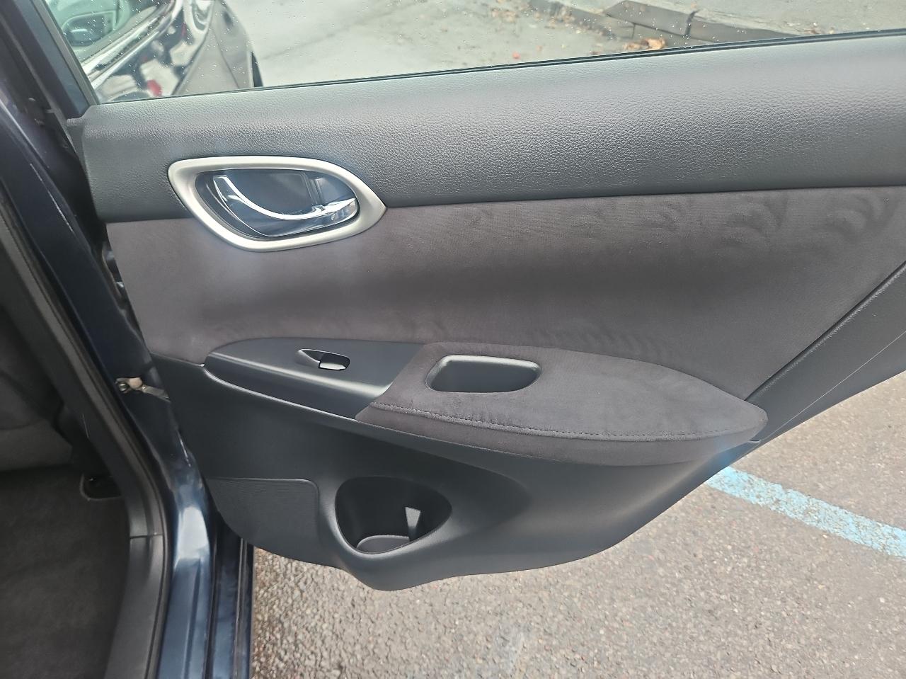 Nissan Sentra 4dr Sdn I4 CVT FE+ SV 2013