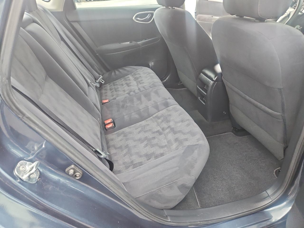 Nissan Sentra 4dr Sdn I4 CVT FE+ SV 2013